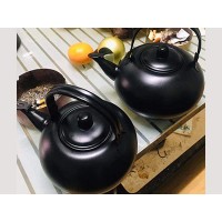 黑色茶壶